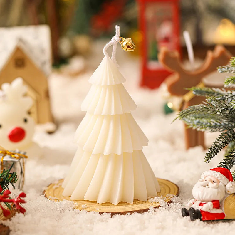 Mini Christmas Tree Scented Candle - Linden & Lather