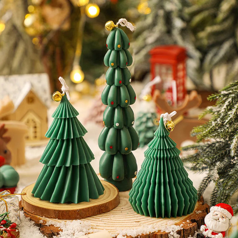 Mini Christmas Tree Scented Candle - Linden & Lather